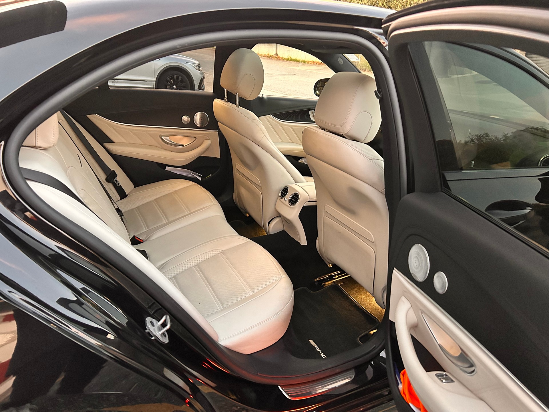 MERCEDES-BENZ E 63 S AMG 4matic+-image-4