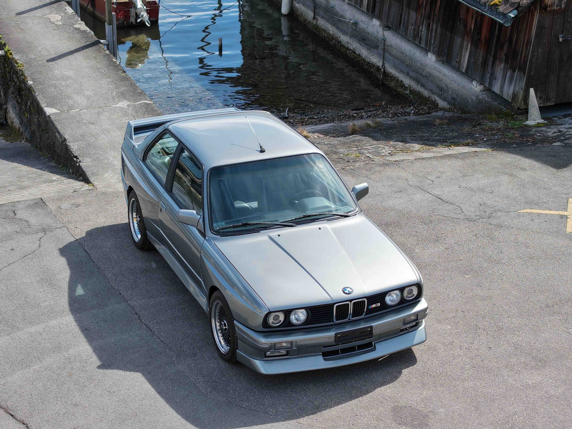 BMW M3-image-4