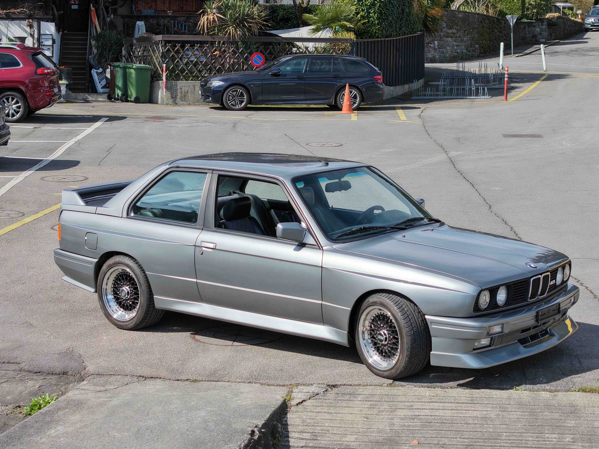 BMW M3-image-2