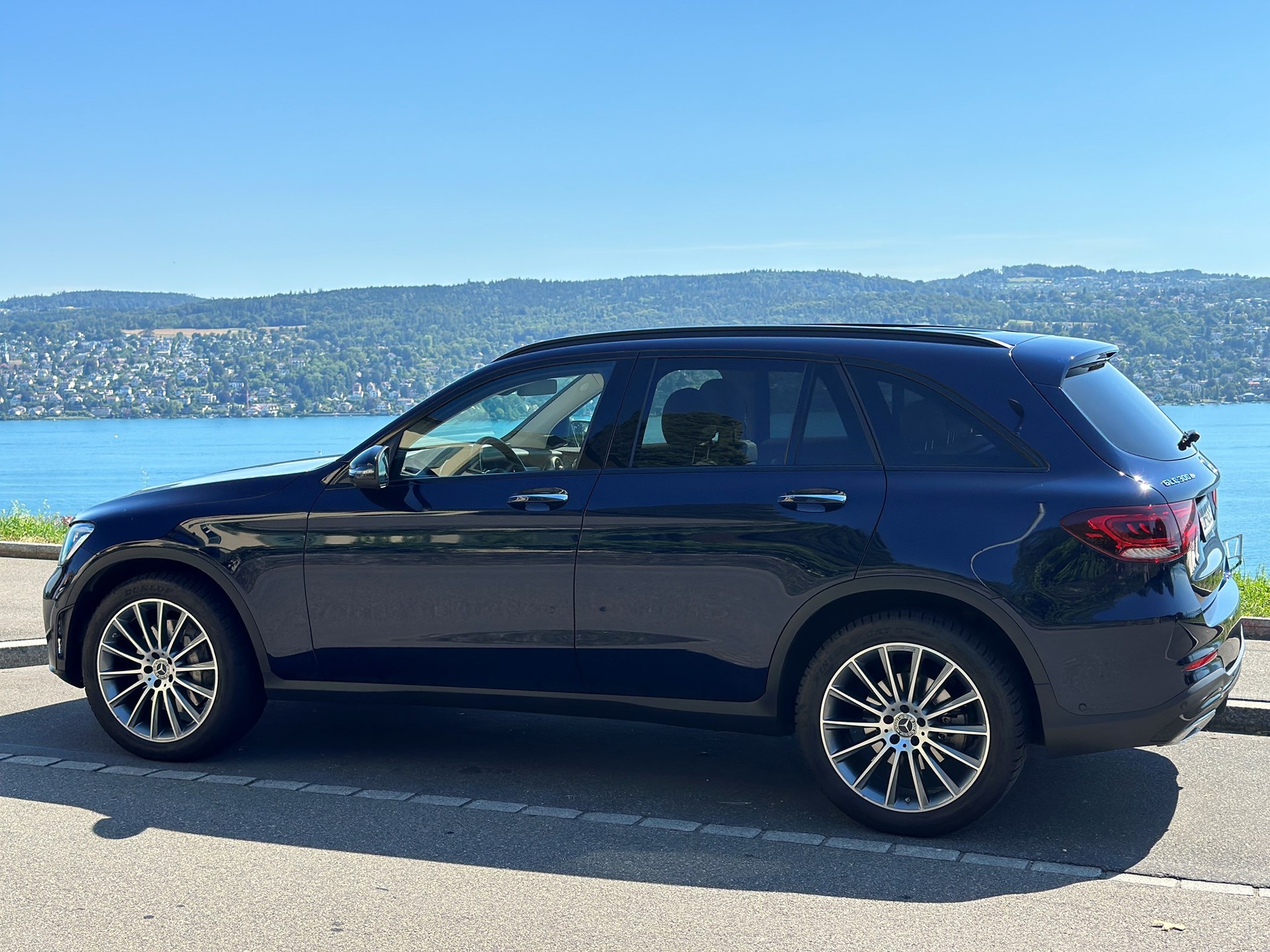 MERCEDES-BENZ GLC 300 AMG Line 4Matic 9G-Tronic-image-1