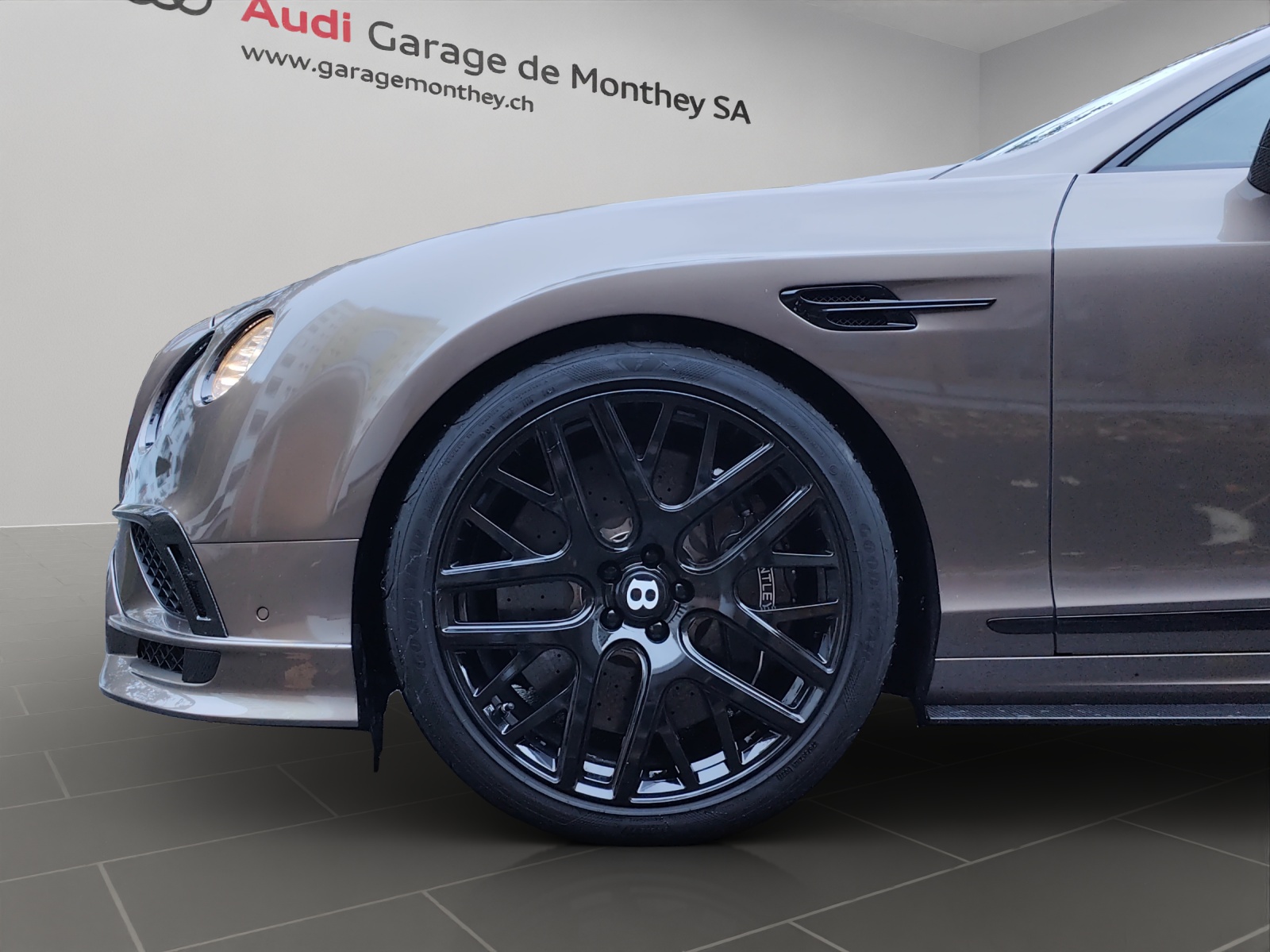 BENTLEY Continental Supersports 6.0 W12-image-9