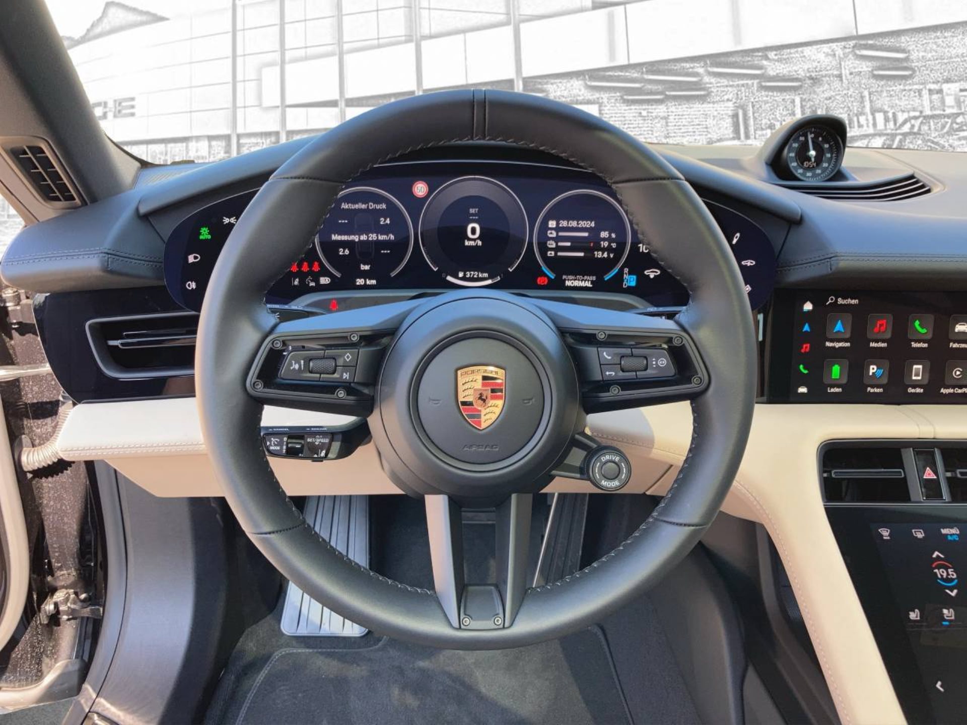 PORSCHE Taycan 4S Cross Turismo-image-14