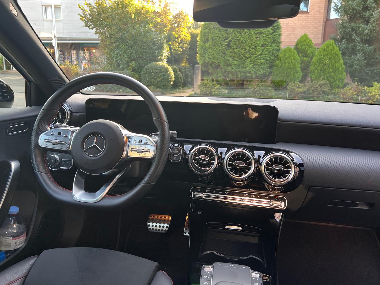 MERCEDES-BENZ A 250 4Matic Progressive 7G-DCT-image-3