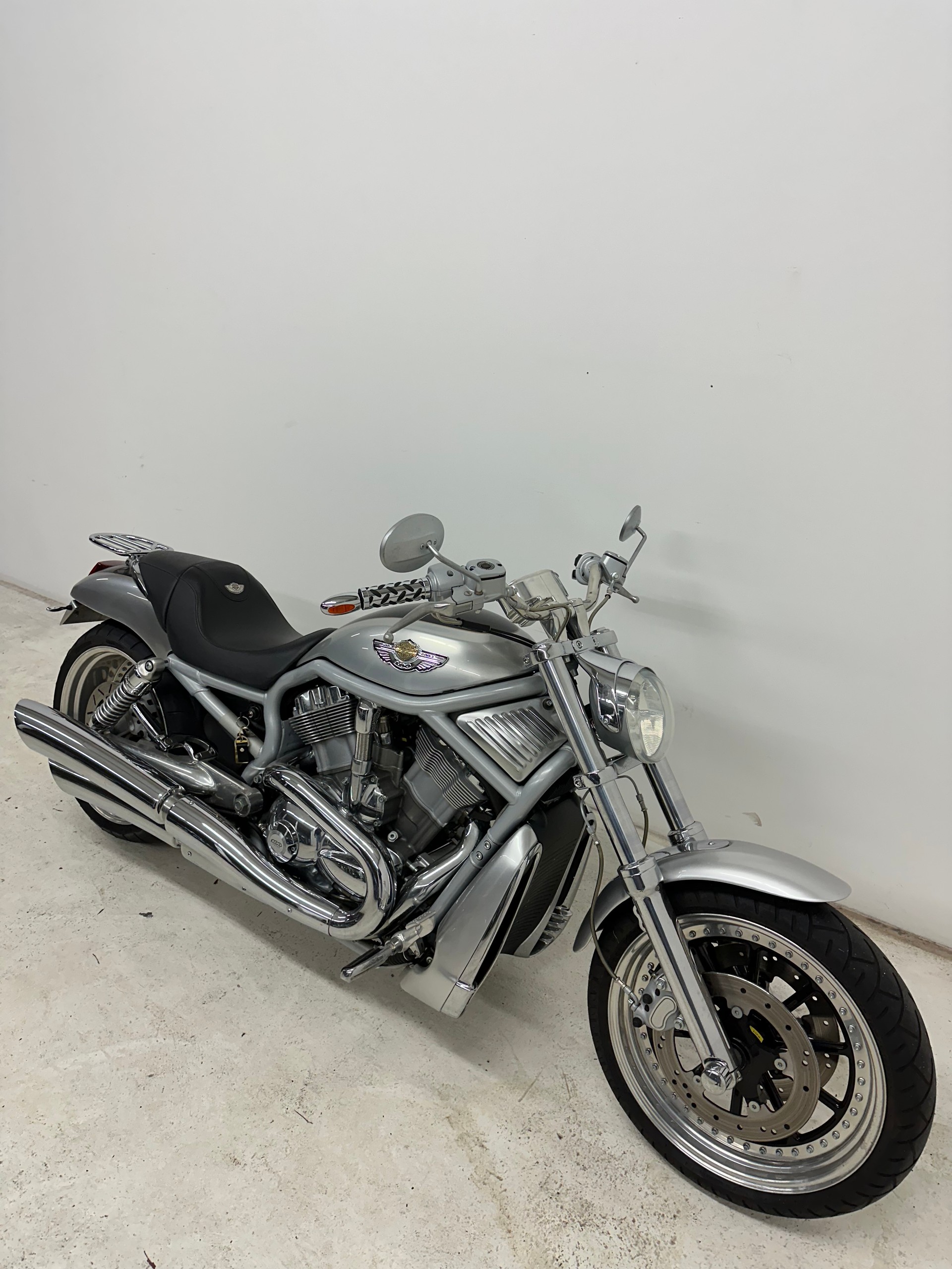HARLEY-DAVIDSON VRSCA V-Rod 1200-showroom-element-1