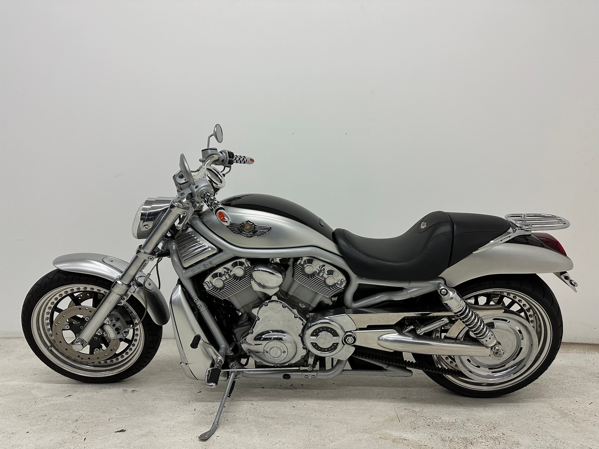 HARLEY-DAVIDSON VRSCA V-Rod 1200-image-8