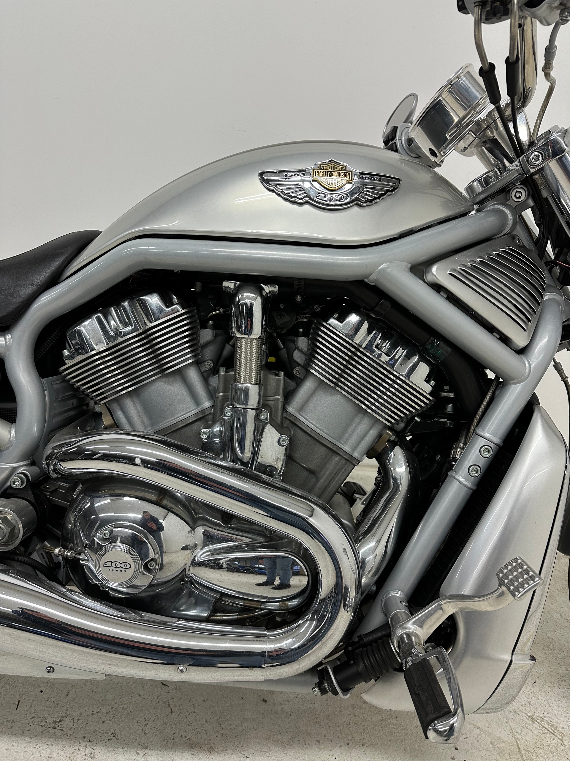 HARLEY-DAVIDSON VRSCA V-Rod 1200-showroom-element-2