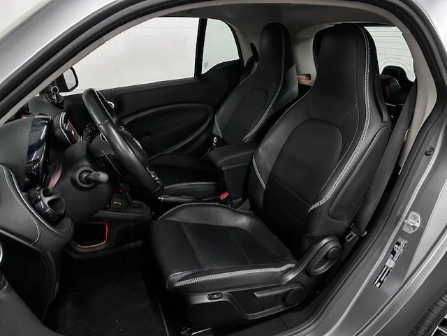 SMART fortwo Brabus 130 Xclusive twinmatic-image-12