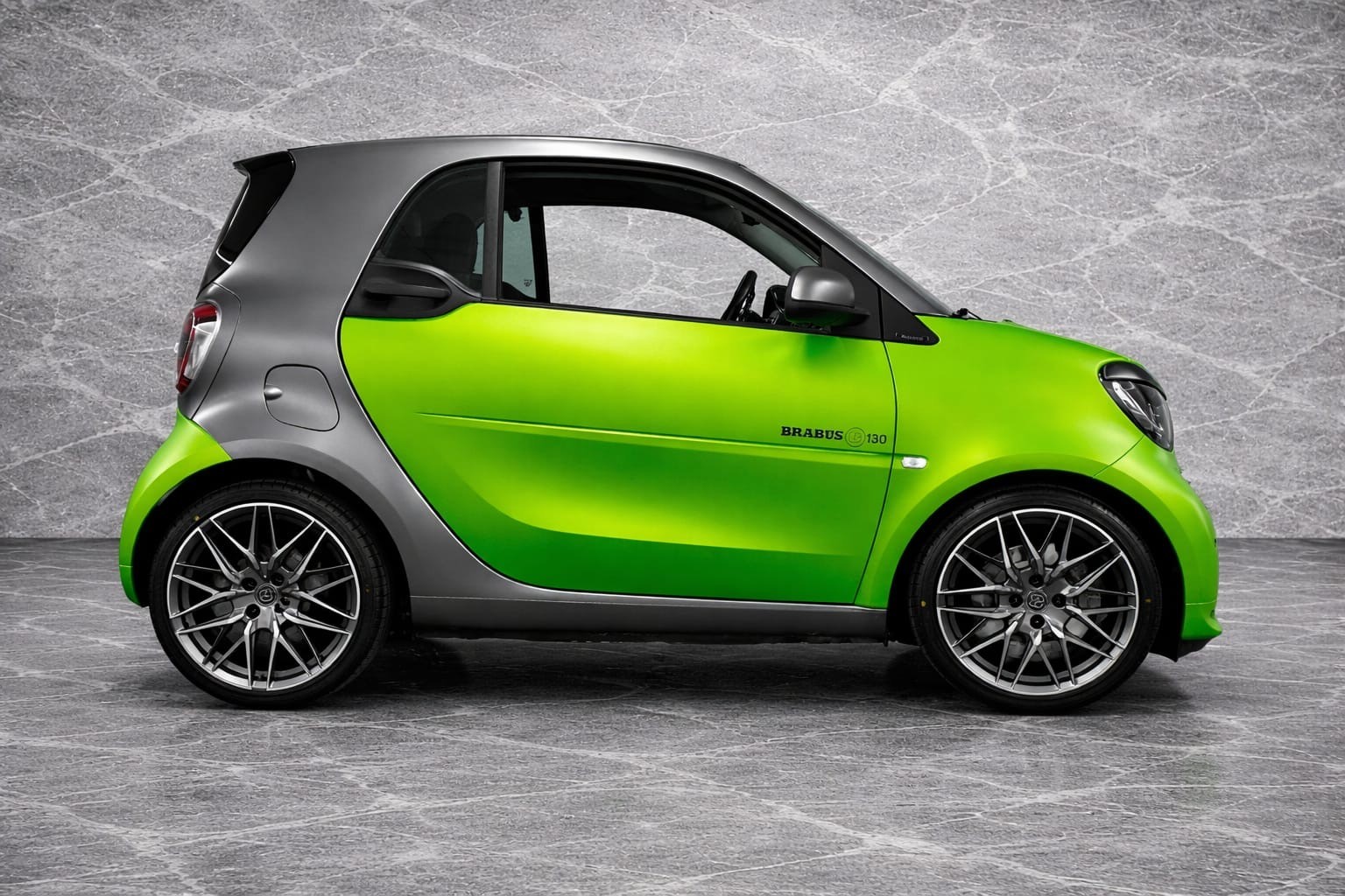SMART fortwo Brabus 130 Xclusive twinmatic-image-2