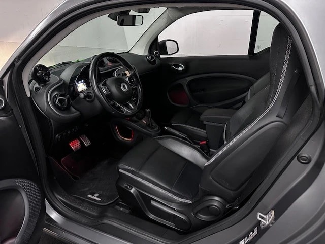 SMART fortwo Brabus 130 Xclusive twinmatic-image-10