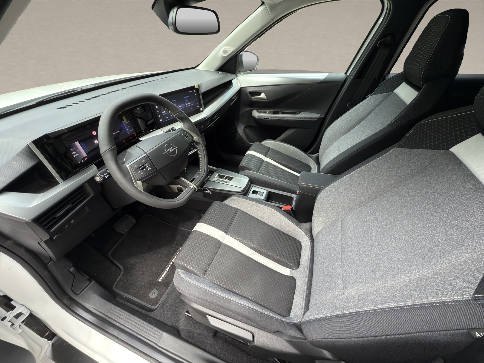 OPEL Frontera Electric GS-image-8