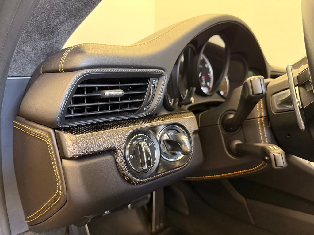 PORSCHE 911 Turbo S Exclusive Series-image-19