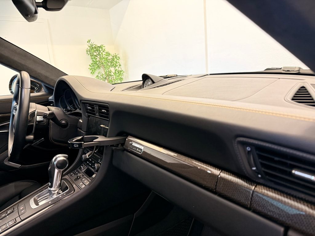 PORSCHE 911 Turbo S Exclusive Series-image-25