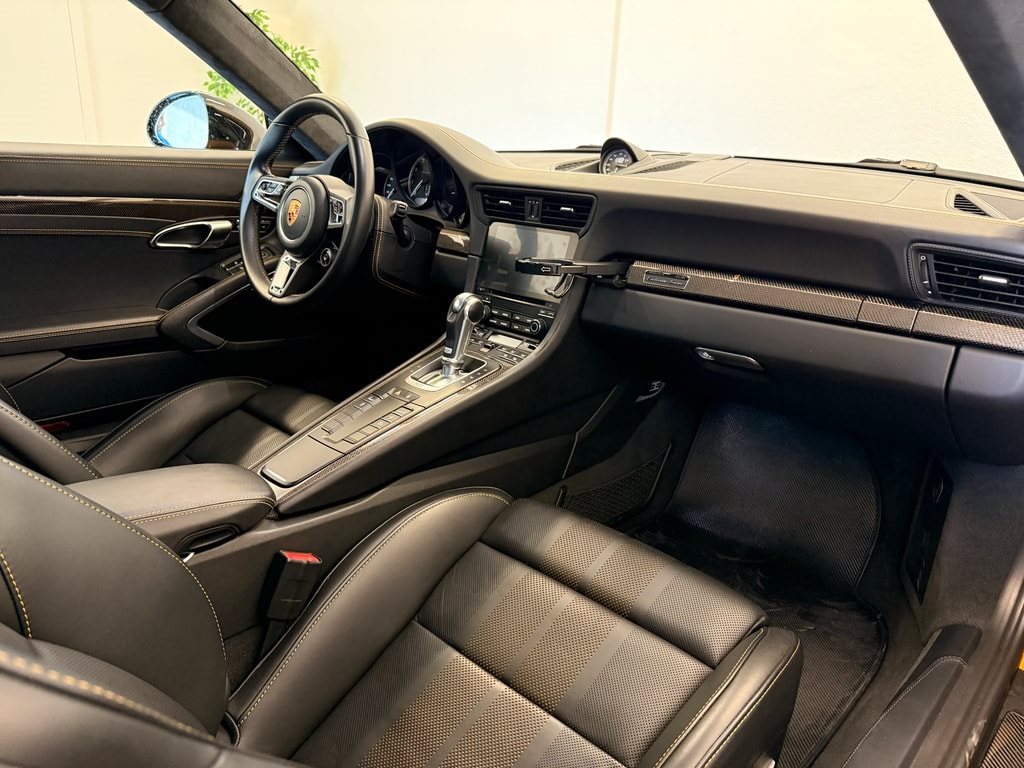 PORSCHE 911 Turbo S Exclusive Series-image-24
