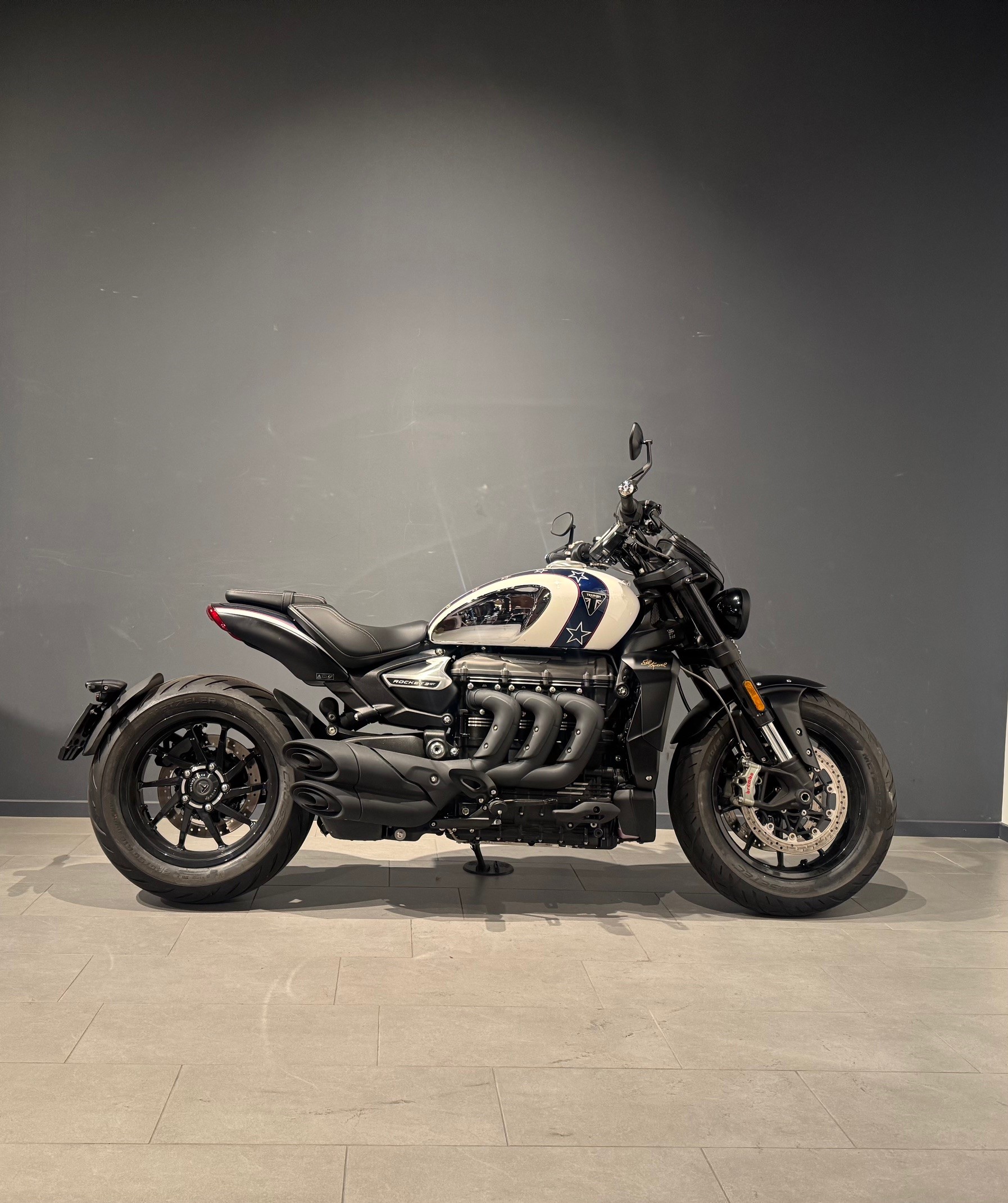 TRIUMPH Rocket 3 R Storm Evel Knievel Lacksatz