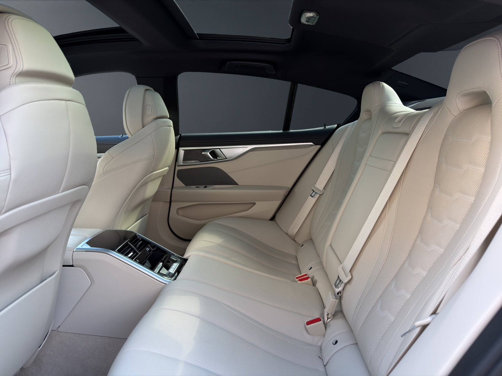 BMW 840i xDrive Gran Coupé-image-11