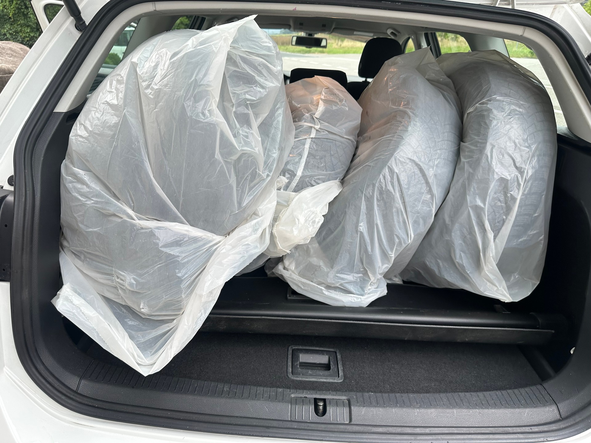 VW Golf Variant 1.4 TSI 65th Edition-image-14