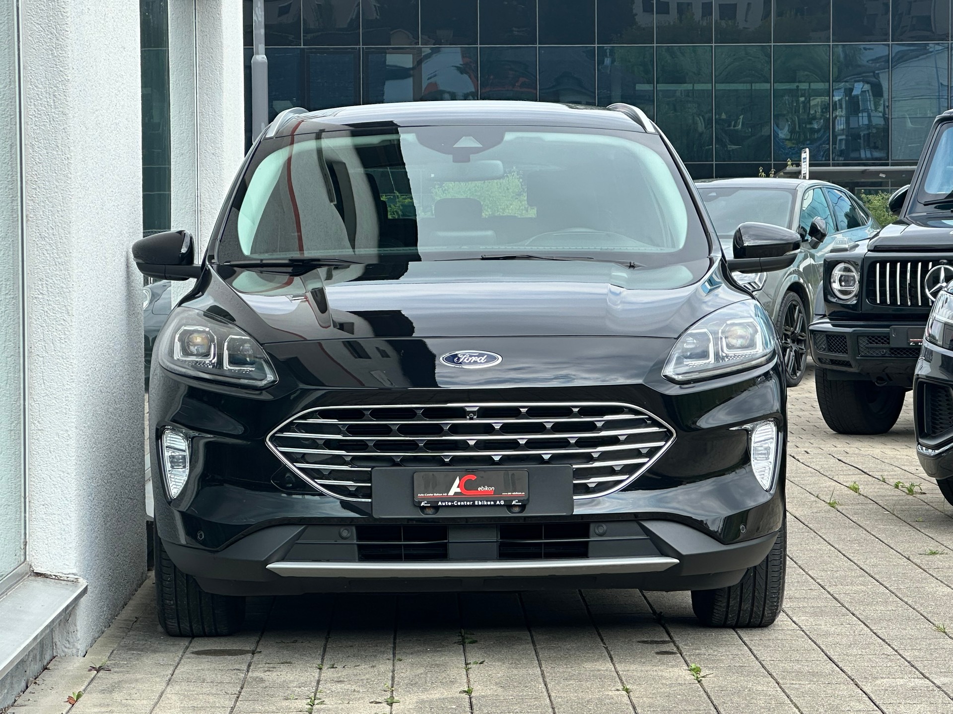 FORD Kuga 2.0 TDCi EcoBlue Titanium 4WD-showroom-element-1