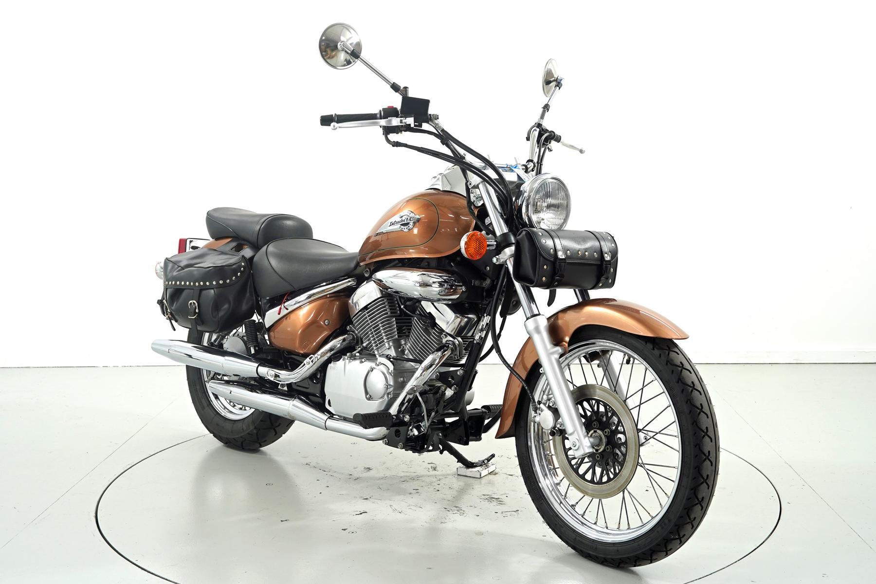 SUZUKI VL 125-showroom-element-1