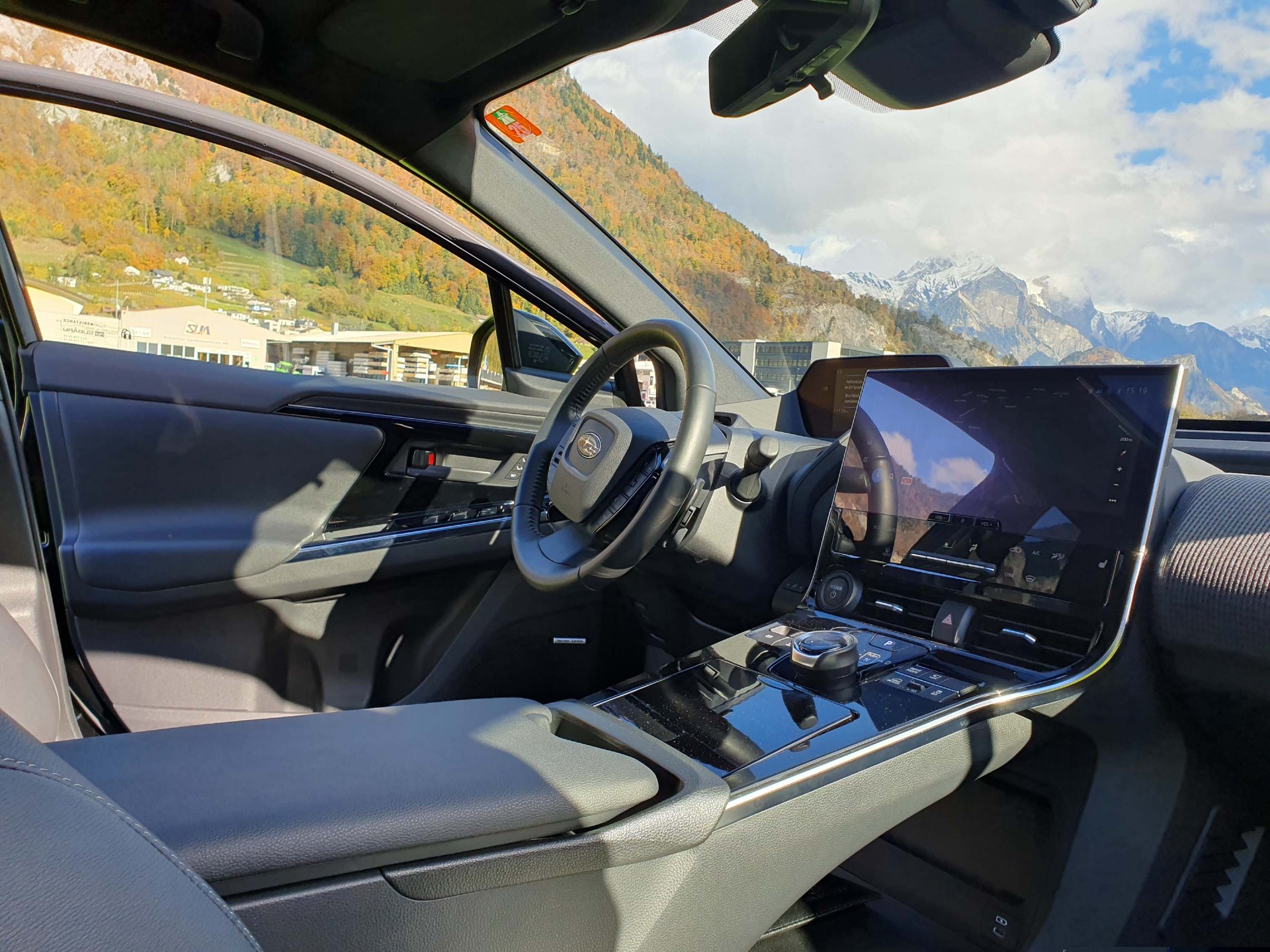 SUBARU Solterra eV Luxury AWD-image-9