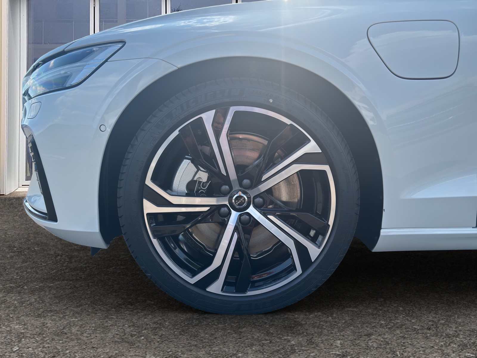 VOLVO V60 2.0 T6 TE Ultra Dark eAWD-image-15