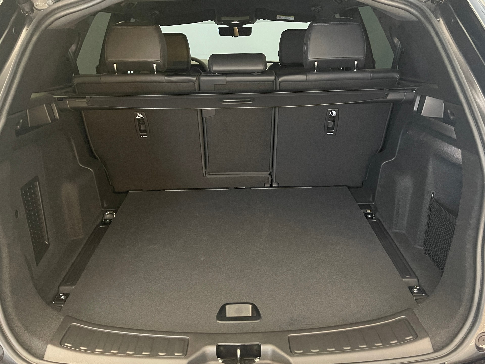 LAND ROVER Discovery Sport 1.5 T 270e Dynamic SE-image-10