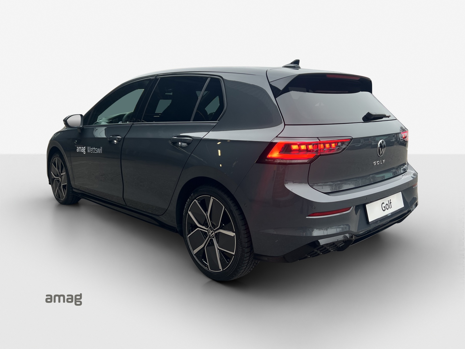 VW Golf 1.5 e TSI mHEV R-Line DSG-image-2