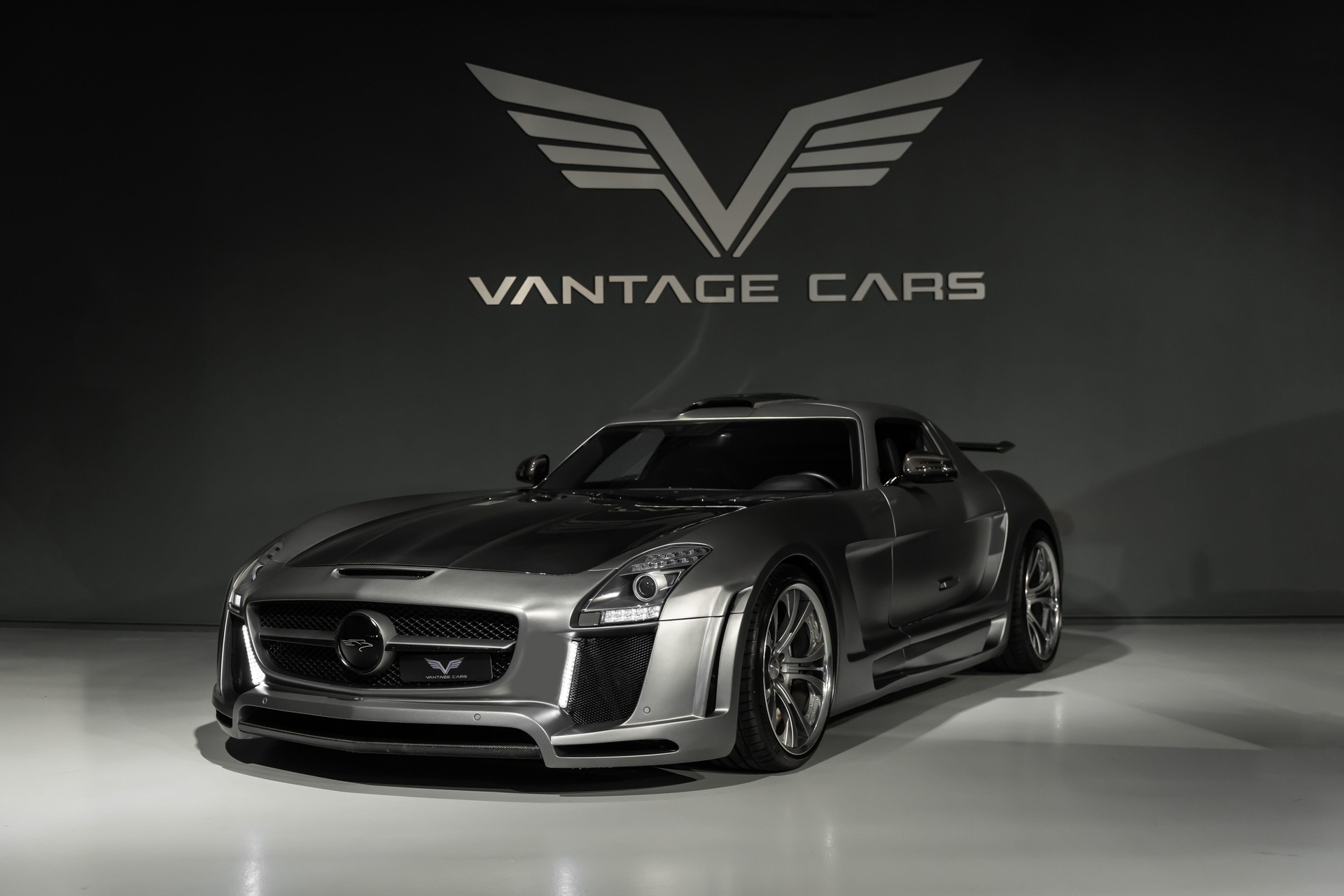 MERCEDES-BENZ SLS AMG Coupé FAB Gullstream-showroom-element-1