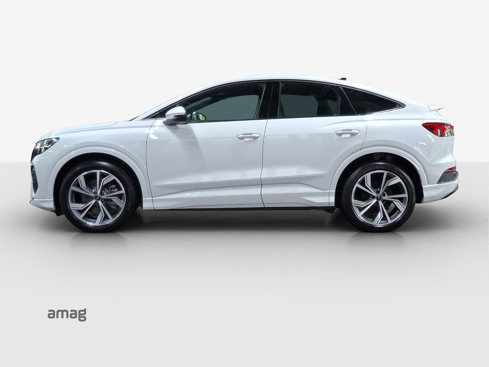 AUDI Q4 Sportback e-tron 40-image-1