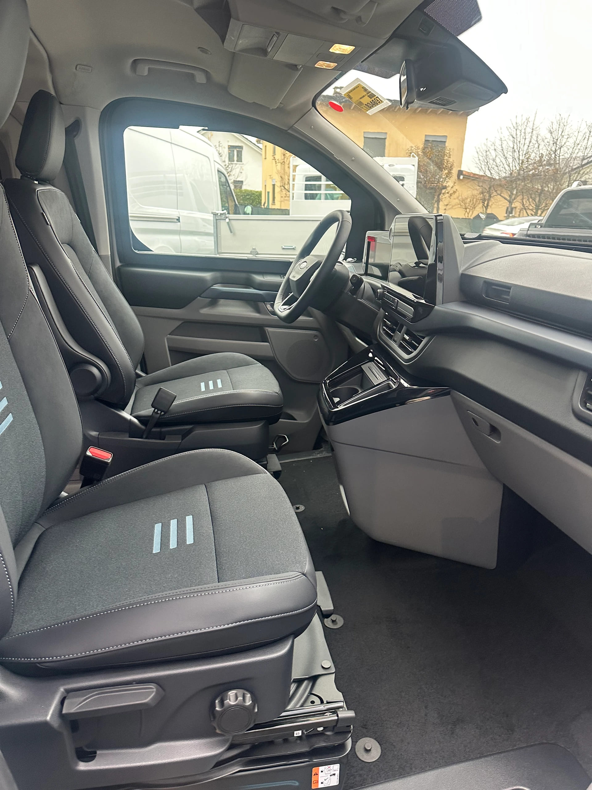 FORD Transit C Nugget 320 L2 2.0 Ec Active/170CV/Aut.-image-10