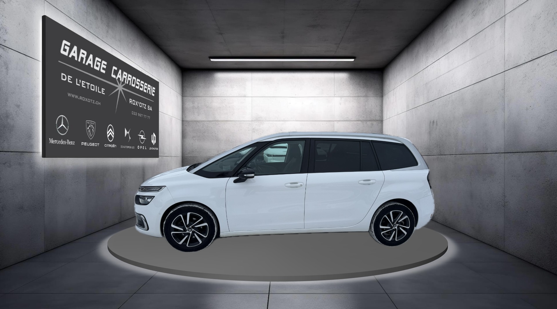 CITROEN Grand C4 Spacetourer 1.2 Pure Tech Shine EAT8-image-2