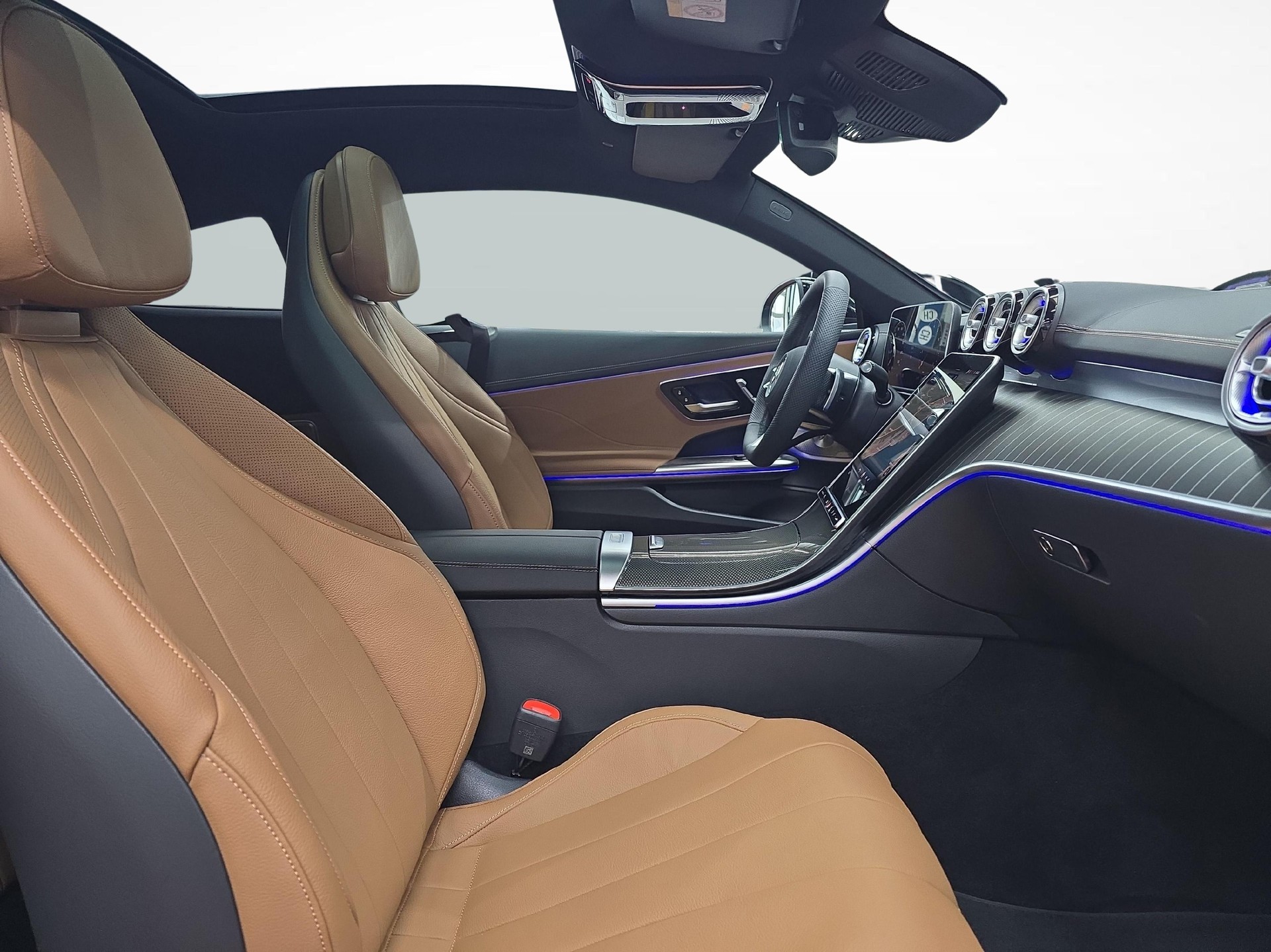 MERCEDES-BENZ CLE 200 4MATIC Coupé AMG Line-image-5
