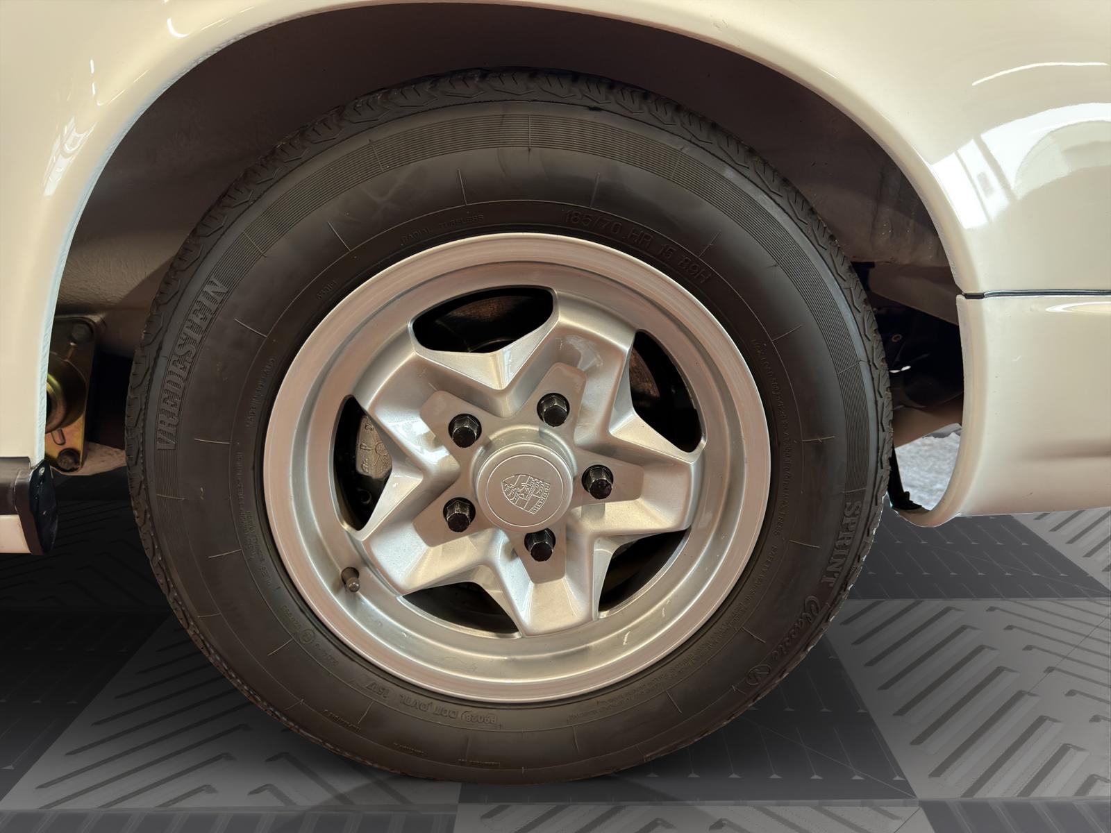 PORSCHE TARGA 2.7 S-image-22