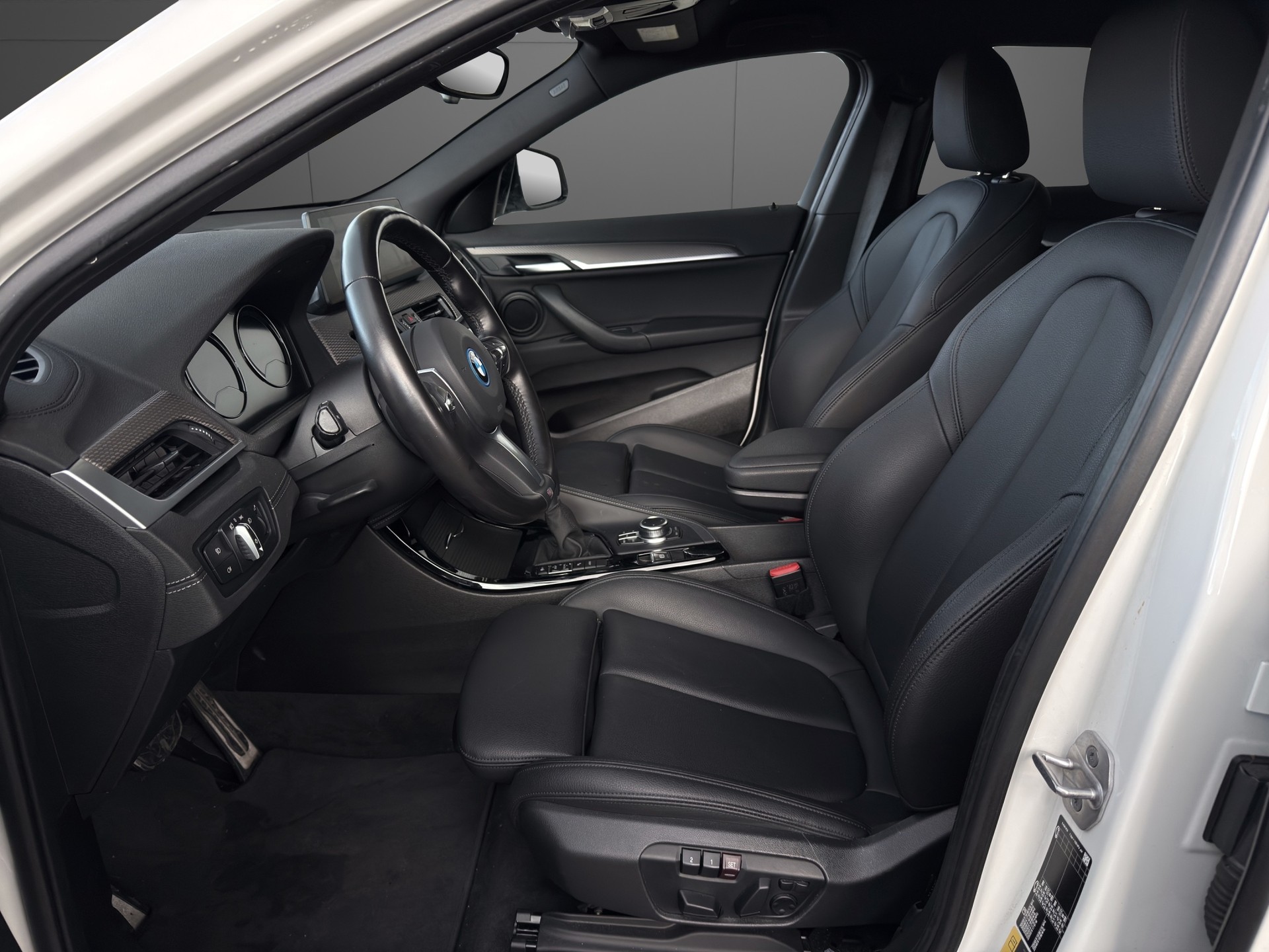 BMW X2 xDrive 25e M Sport Steptronic-image-4