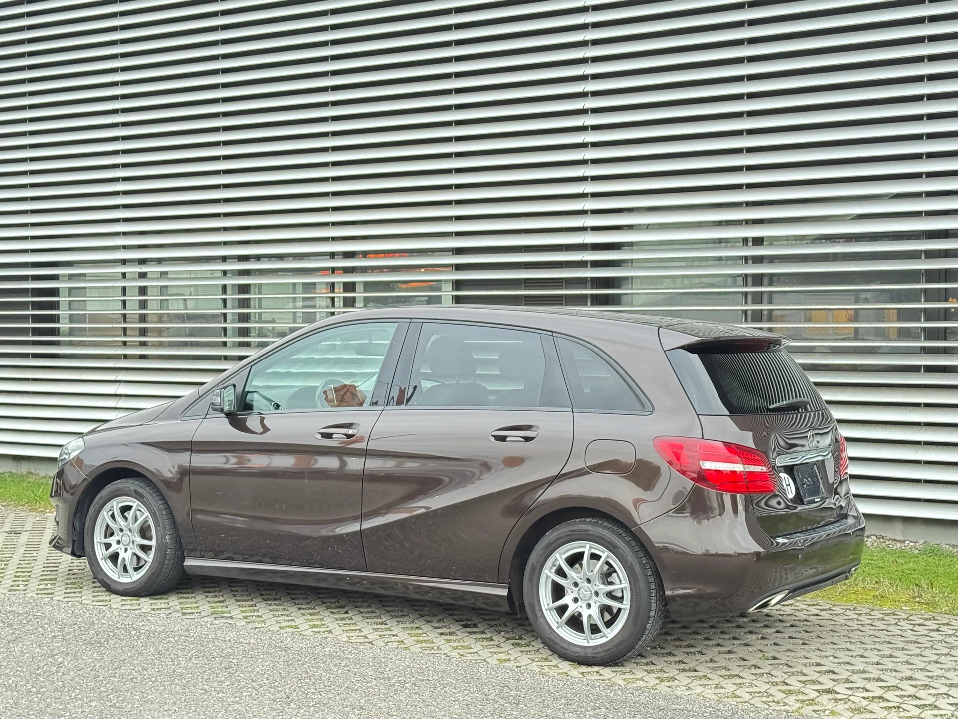 MERCEDES-BENZ B 200 CDI Urban 7G-DCT-image-2