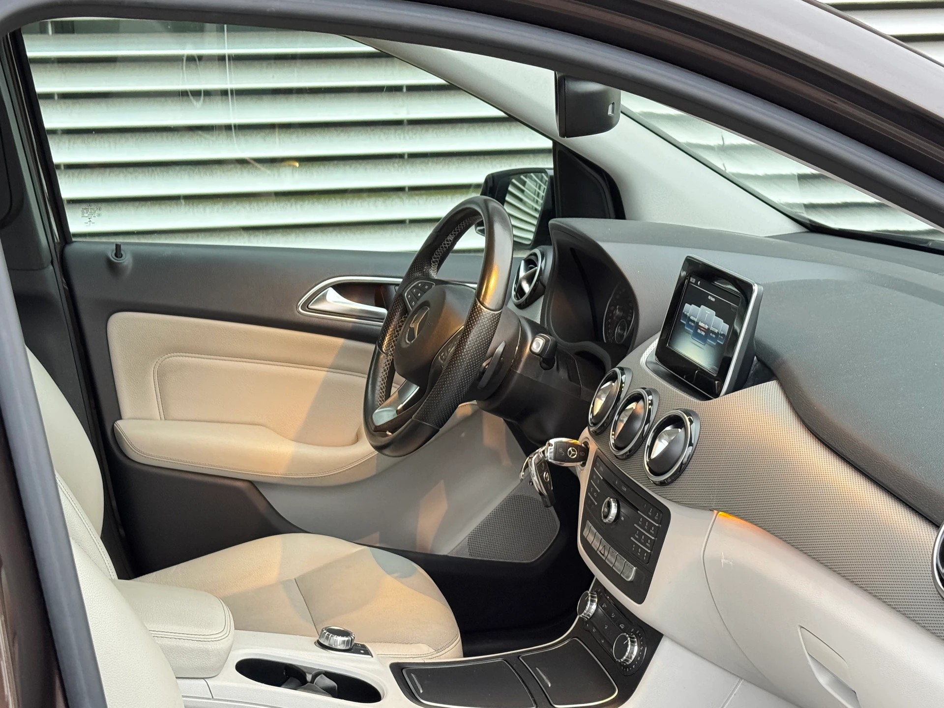 MERCEDES-BENZ B 200 CDI Urban 7G-DCT-image-8