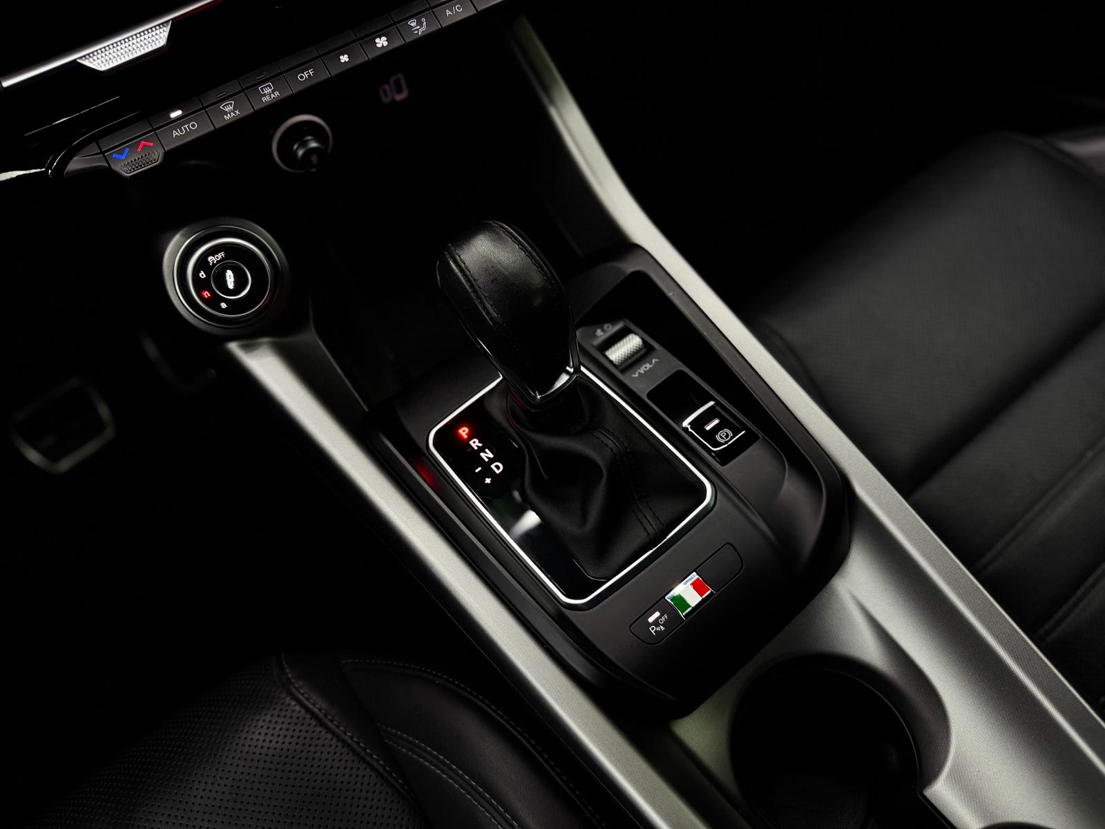 ALFA ROMEO Tonale 1.5 48V Hybrid Veloce-image-16
