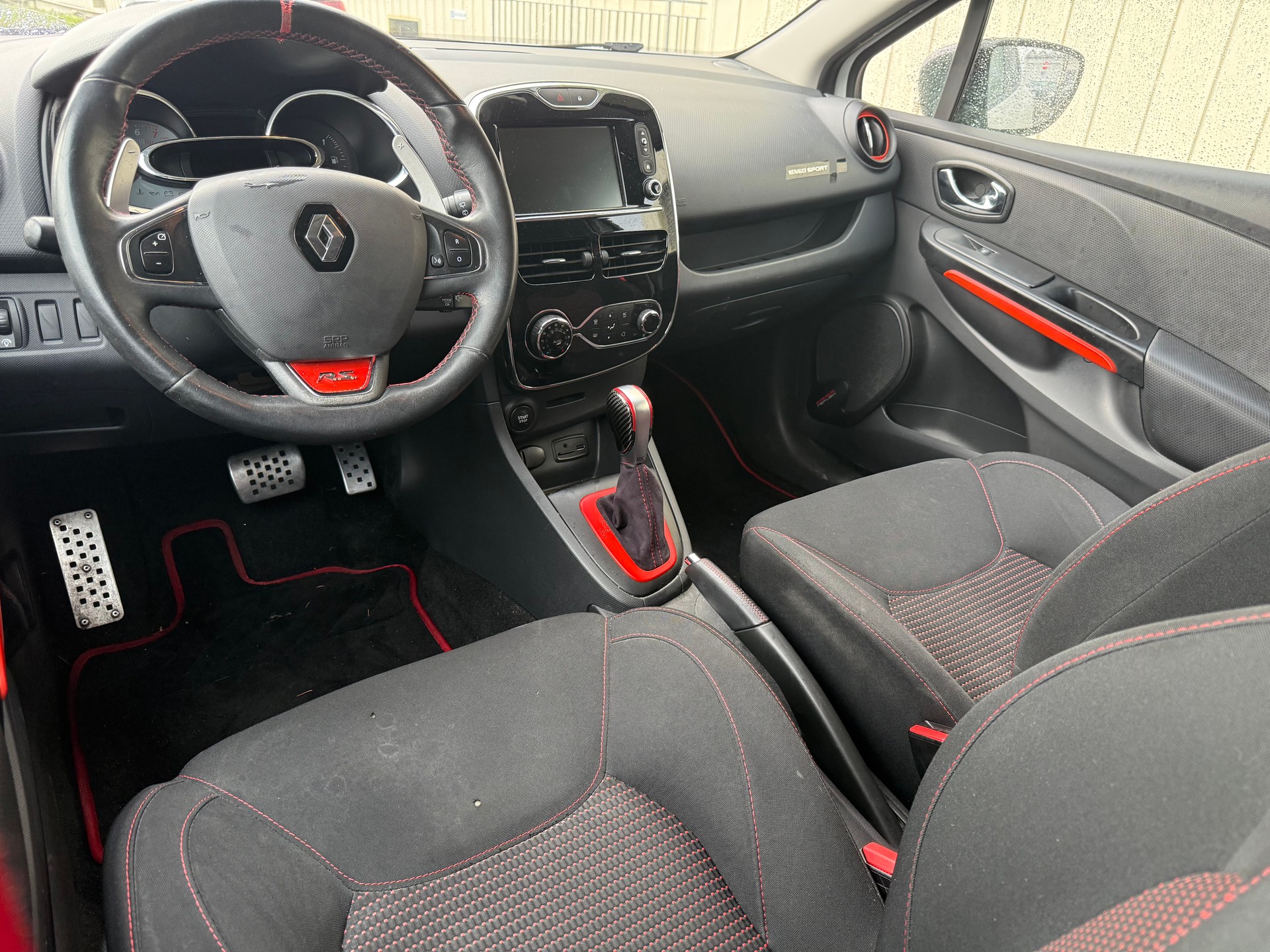 RENAULT Clio 1.6 T RS 200 EDC-image-5