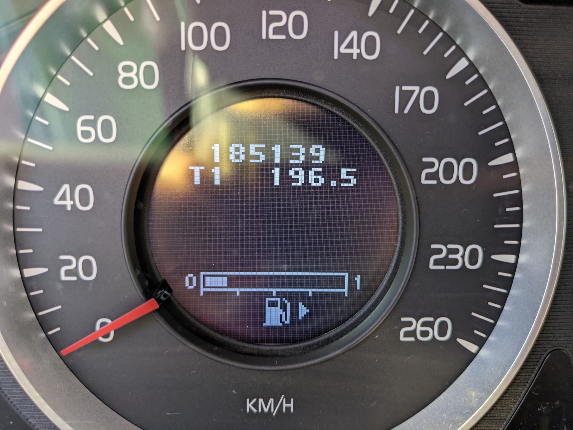 VOLVO XC60 2.4 D4 Kinetic AWD-image-11