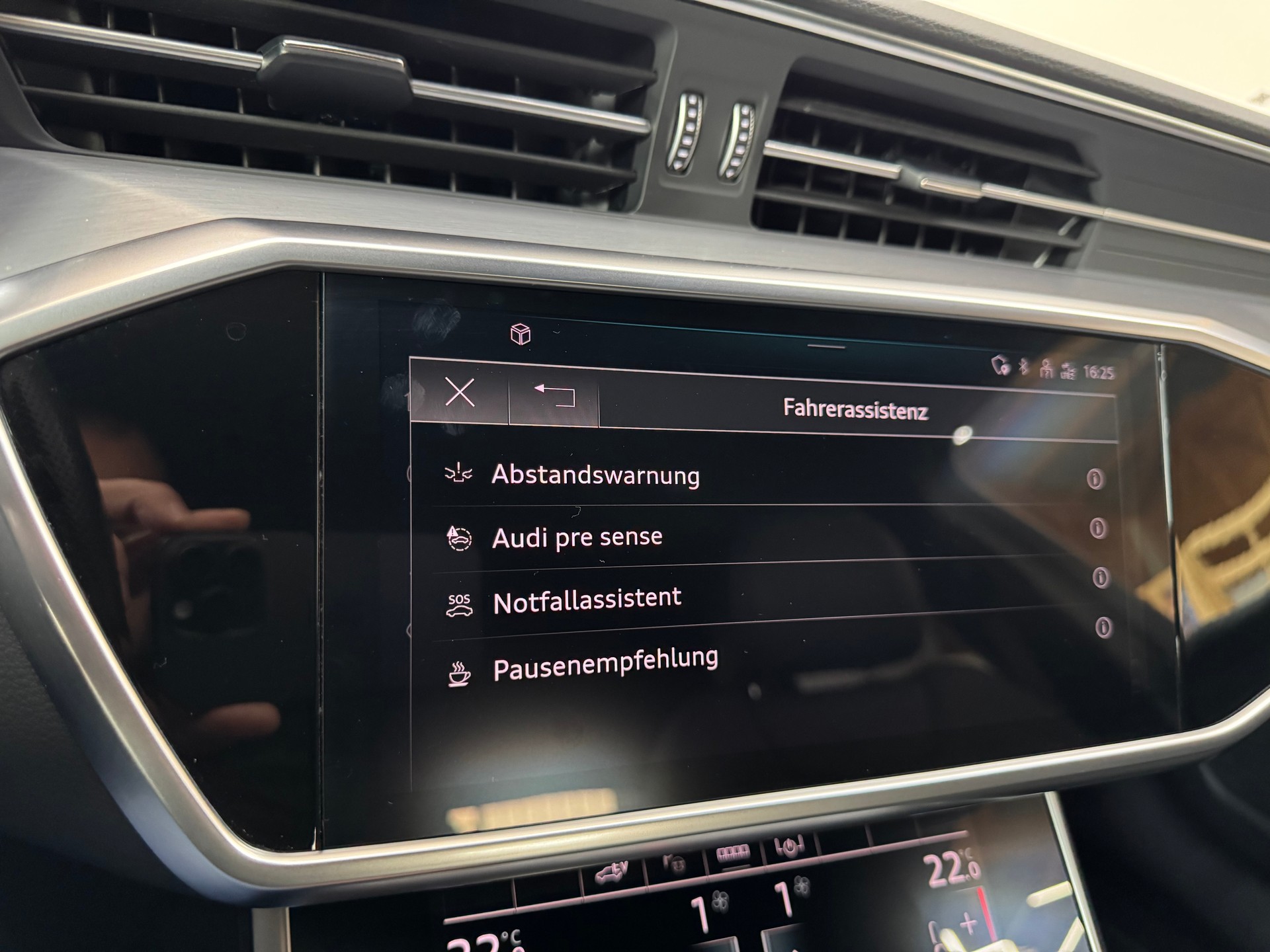 AUDI A6 Avant 55 TFSIe Sport quattro S-tronic-image-19