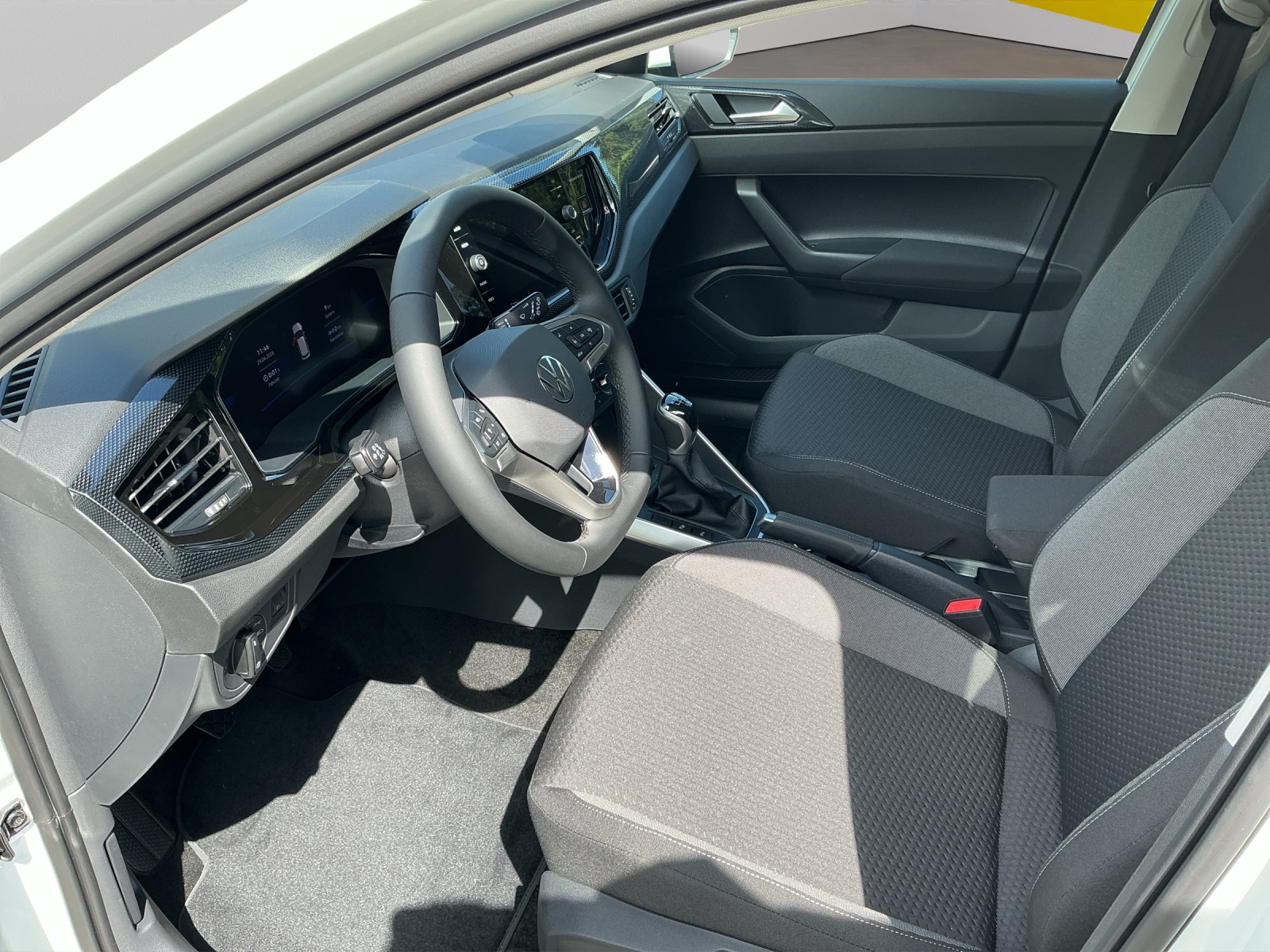 VW Polo 1.0 TSI Life-image-4