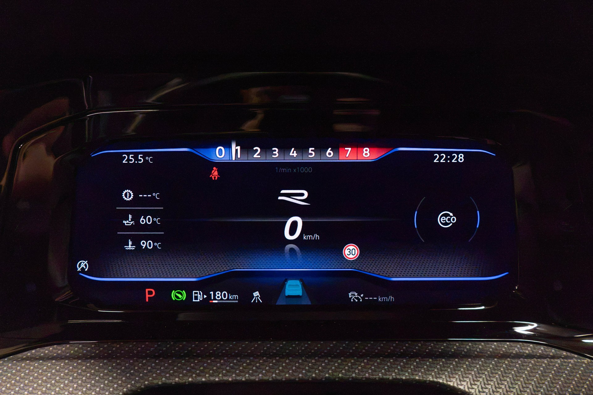 VW Golf VIII 2.0 TSI R DSG 4motion-image-14