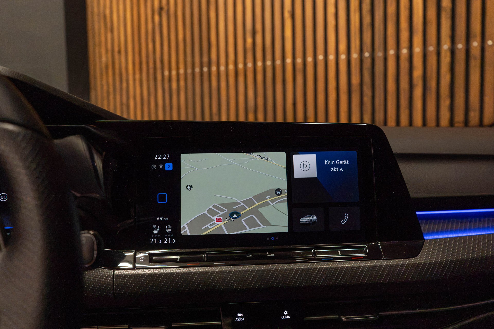 VW Golf VIII 2.0 TSI R DSG 4motion-image-13