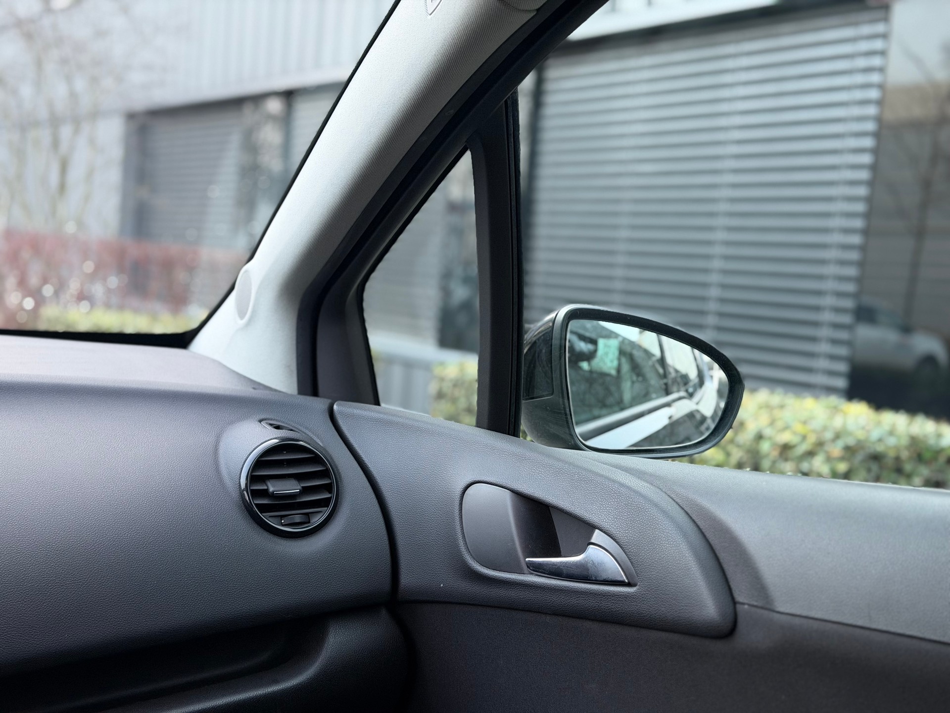 OPEL Meriva 1.4 Turbo Cosmo-image-8