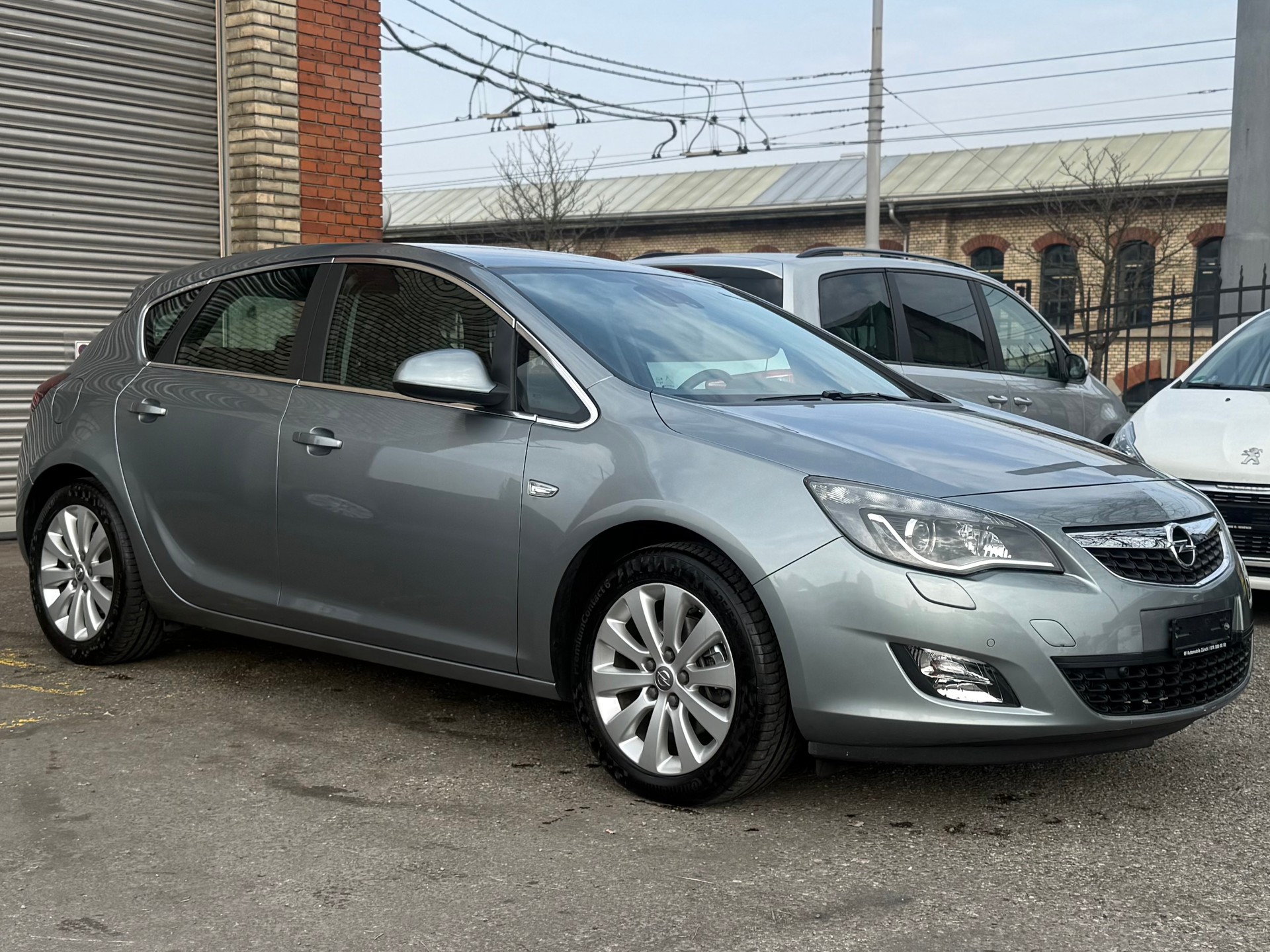 OPEL Astra 1.6i 16V Turbo Cosmo Automatic-image-0