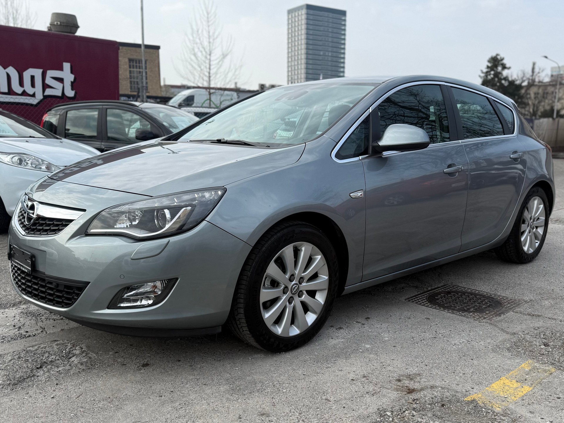 OPEL Astra 1.6i 16V Turbo Cosmo Automatic-image-2