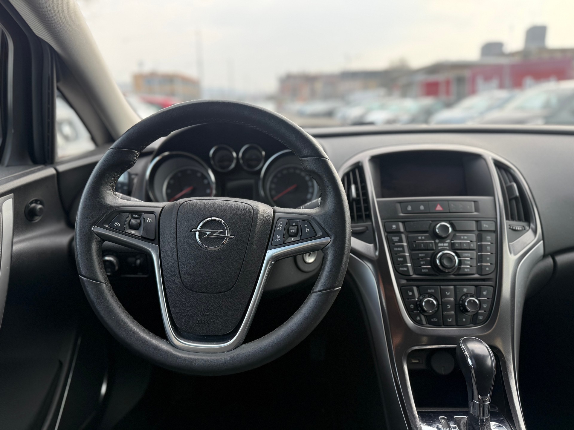 OPEL Astra 1.6i 16V Turbo Cosmo Automatic-image-14