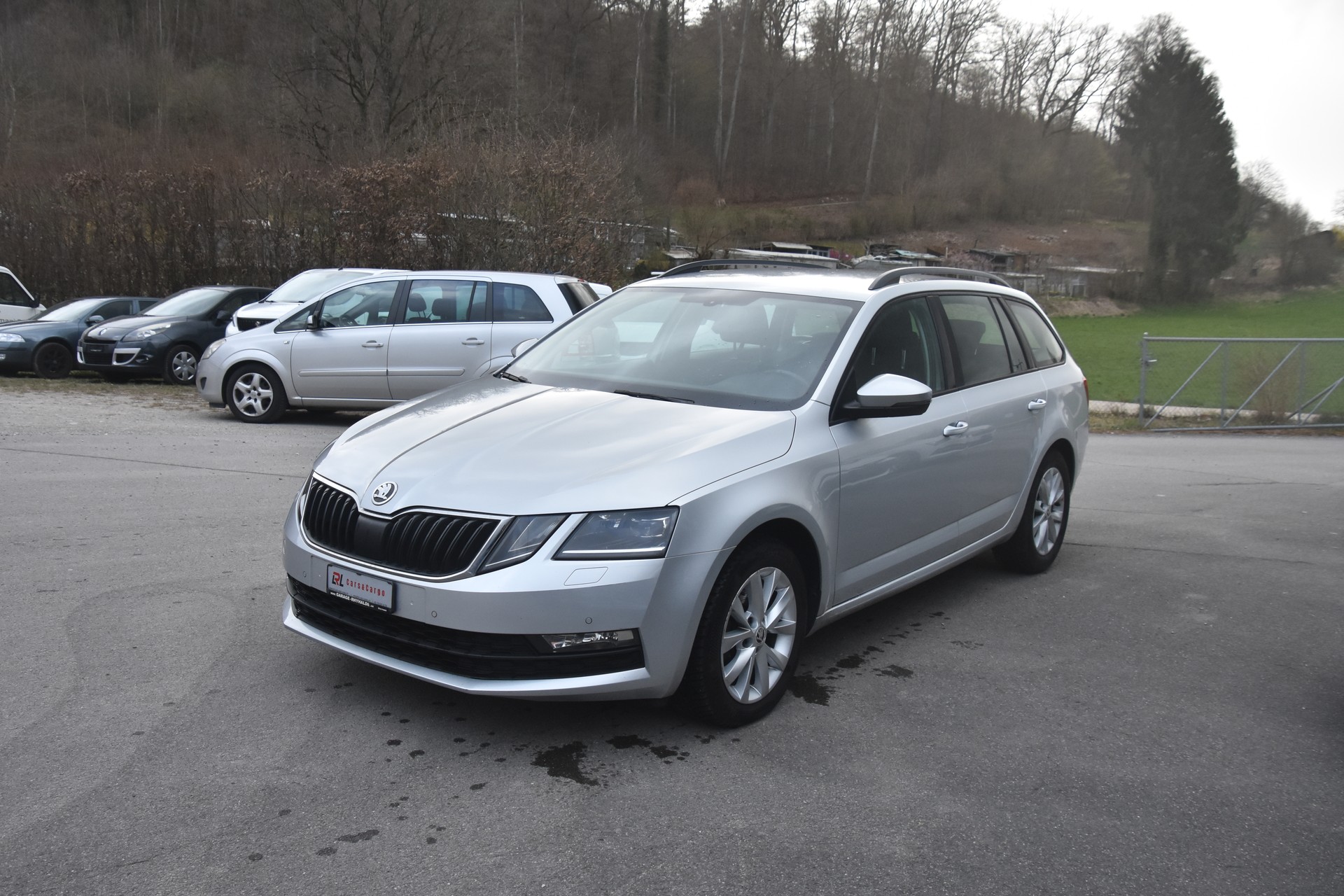 SKODA Octavia Combi 2.0 TDI Ambition DSG-image-2