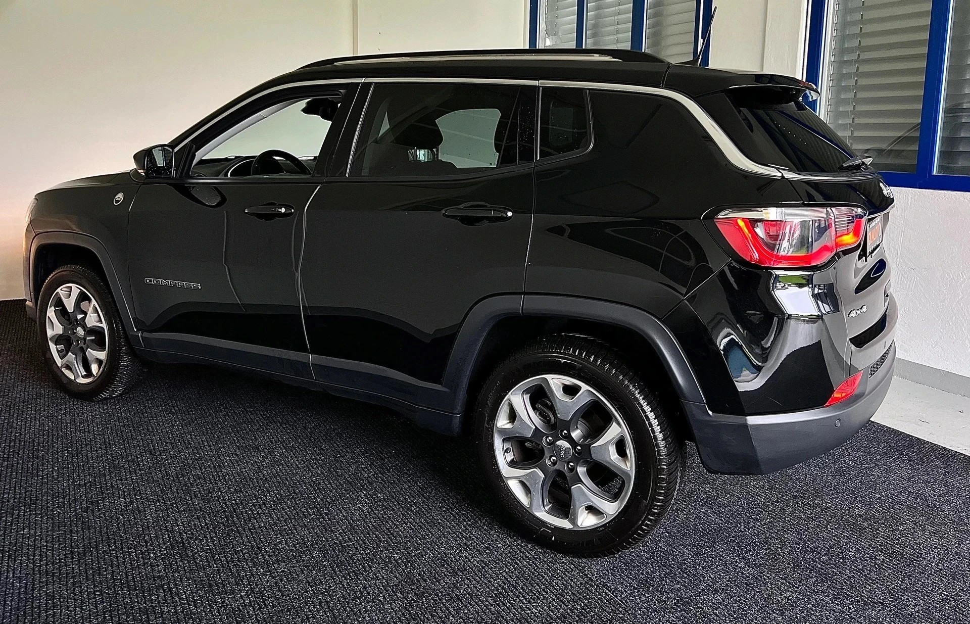 JEEP Compass 2.0CRD Limited AWD 9ATX-image-7