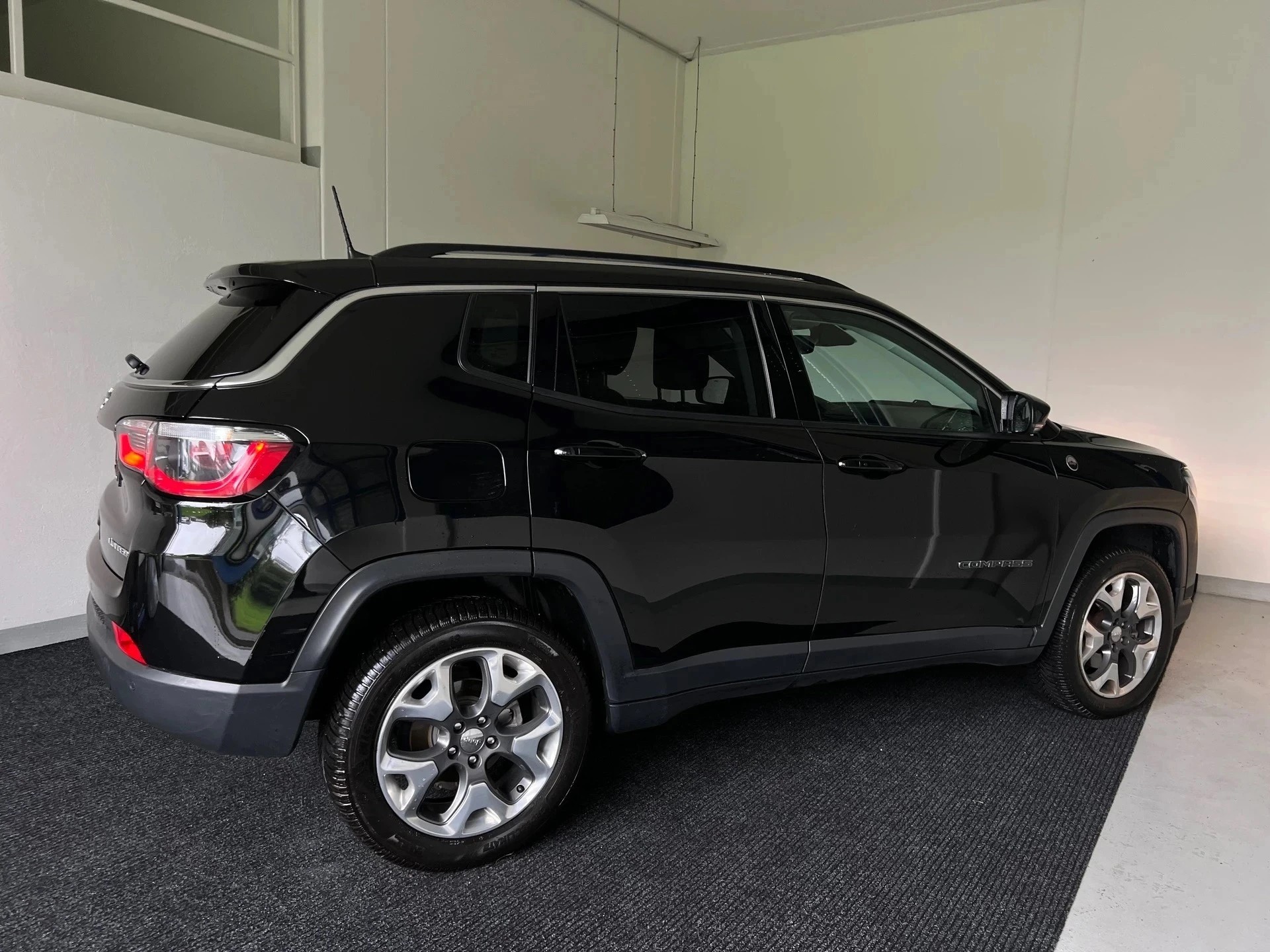 JEEP Compass 2.0CRD Limited AWD 9ATX-image-6