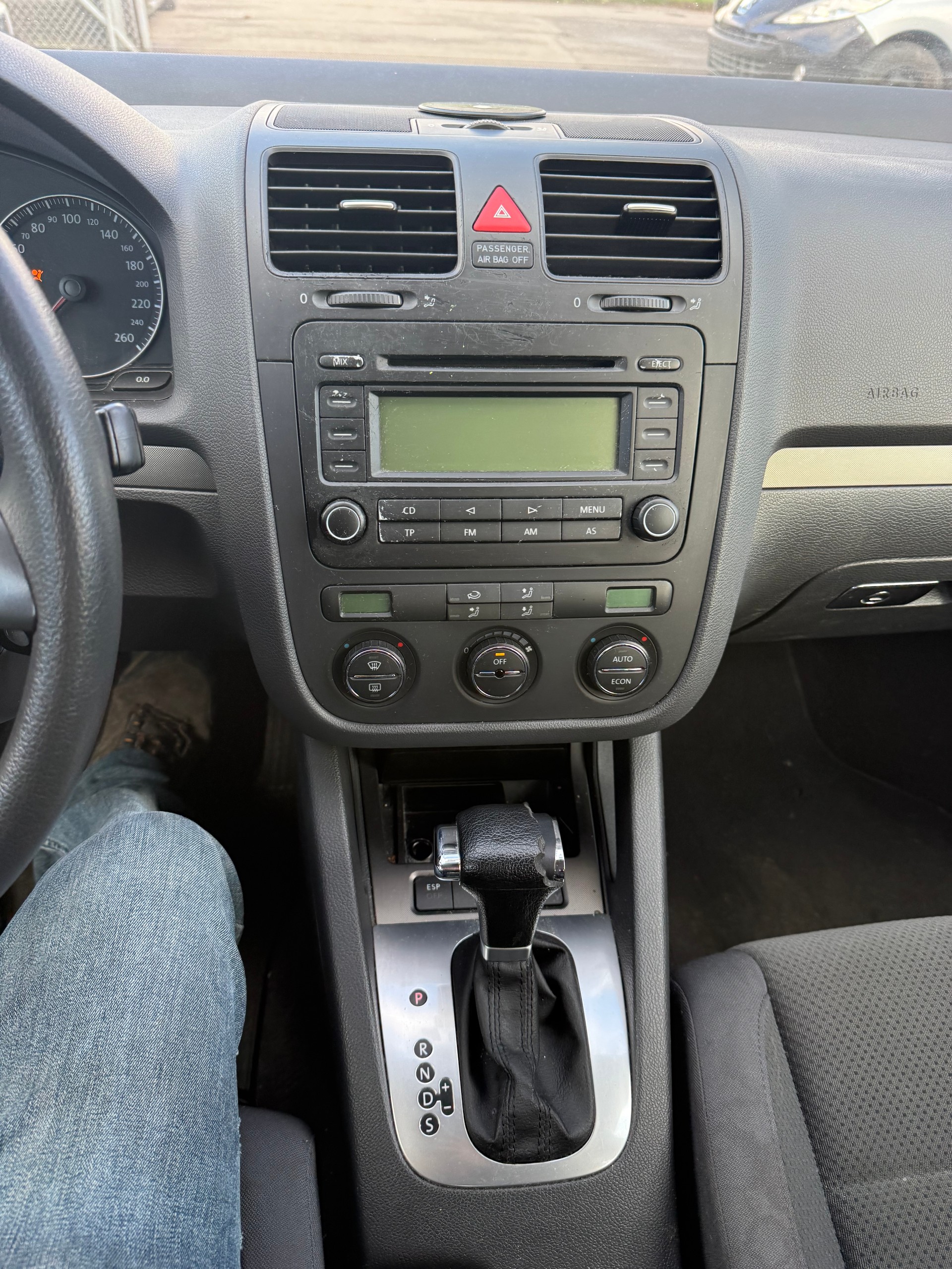 VW Golf 2.0 FSI Comfortline-image-12